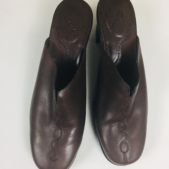 Clarks brown leather slip on size 9.5 M - Picture 3 of 8